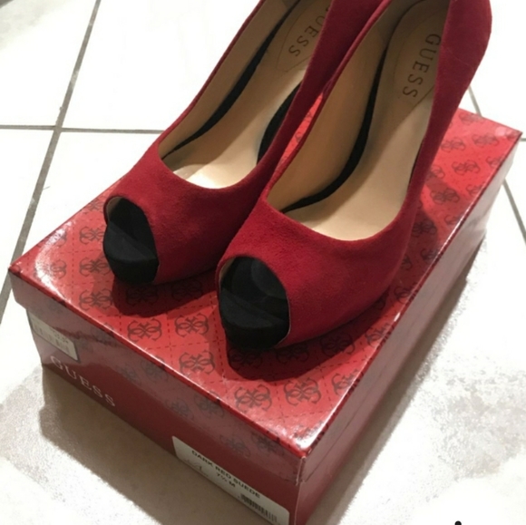 GUESS woman's tricolor suede pumps - Picture 5 of 7